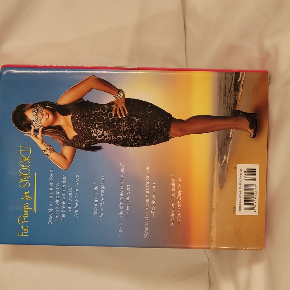 Snooki book - Picture 2 of 4